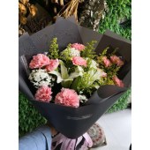 11朵康乃馨+1朵百合花束